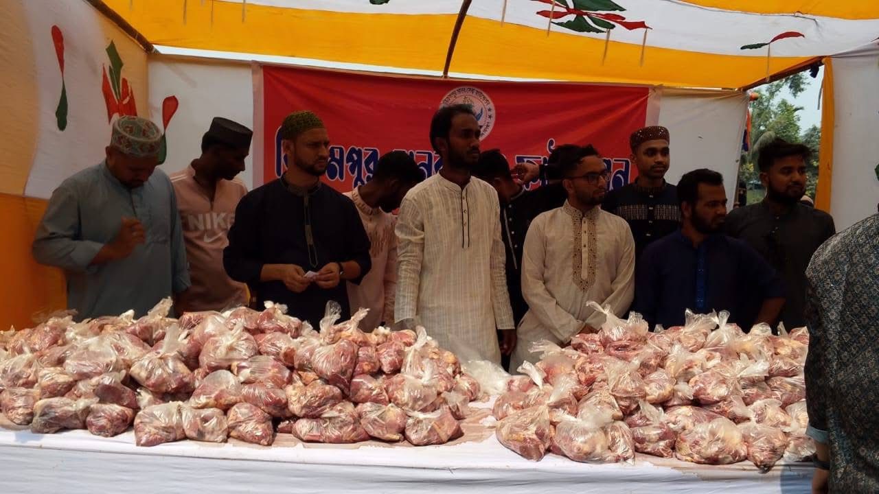 টঙ্গীবাড়ীতে ১০ টাকায় এক কেজি গরুর গোস্ত