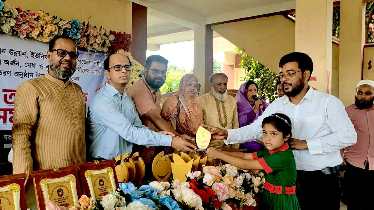 টঙ্গীবাড়ীতে প্রাথমিক শিক্ষায় উৎকর্ষ সাধনে মা ও অভিভাবক সমাবেশ